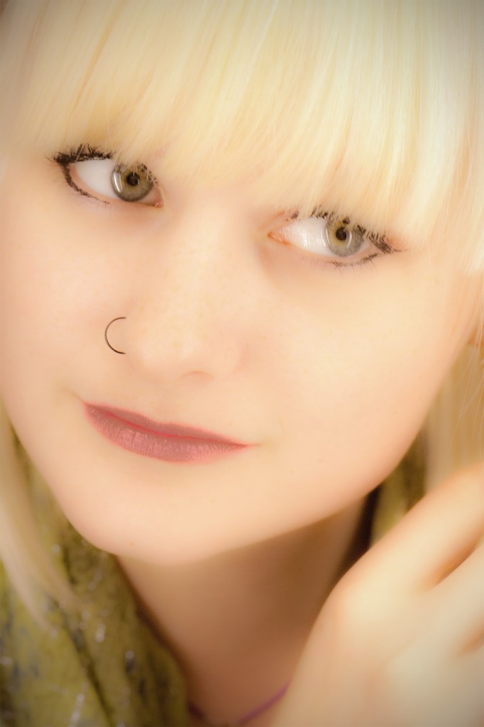 pink eyes